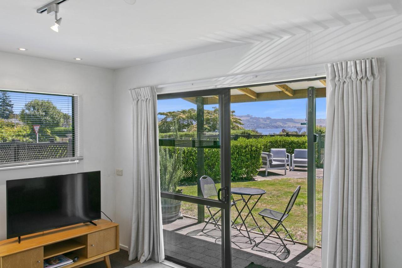 You Little Beauty - Wharewaka Beach Magic Lac Lac Taupo Extérieur photo