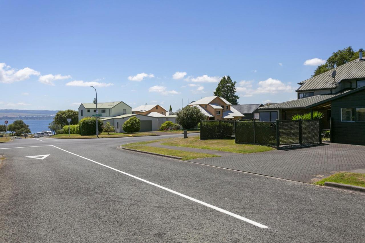 You Little Beauty - Wharewaka Beach Magic Lac Lac Taupo Extérieur photo