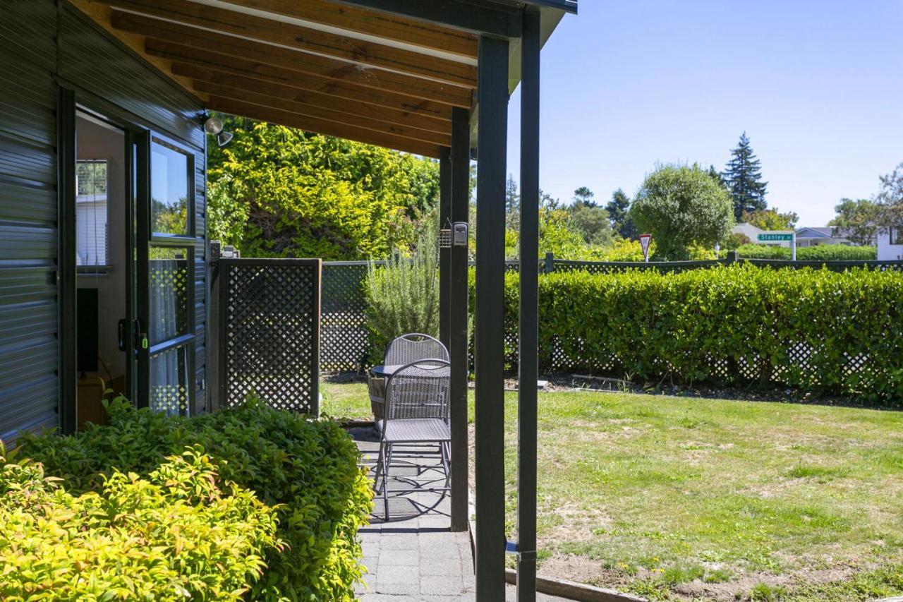 You Little Beauty - Wharewaka Beach Magic Lac Lac Taupo Extérieur photo